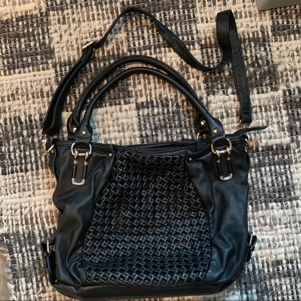 Volatile handbag